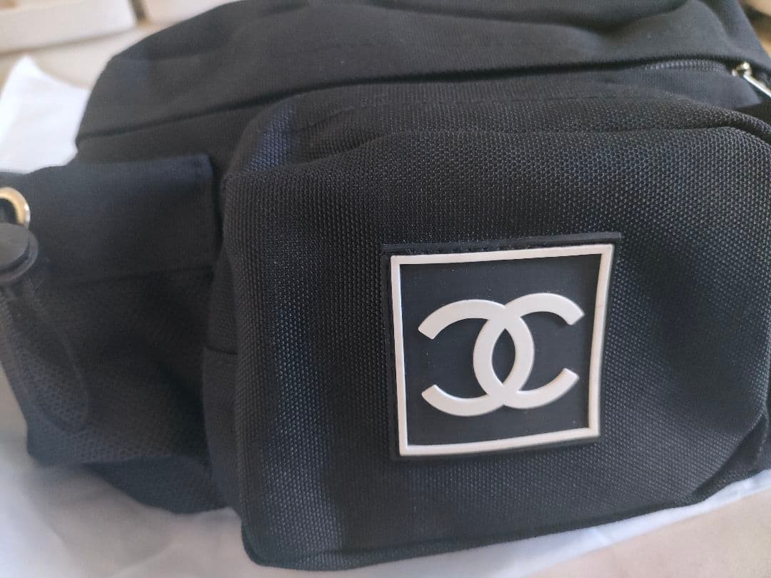 CHANEL ノベルティ　VIP会員限定　ボディバッグ　ショルダーバッグ　黒