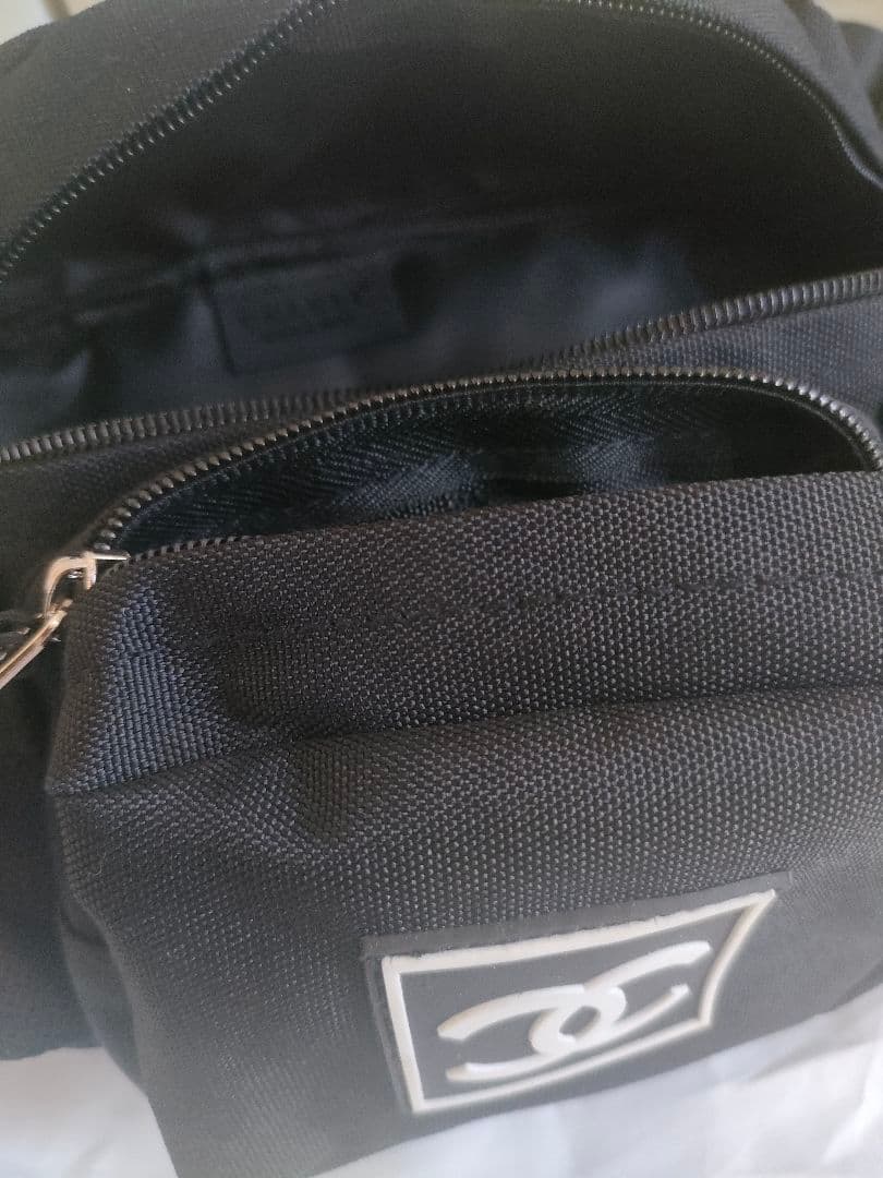 CHANEL ノベルティ　VIP会員限定　ボディバッグ　ショルダーバッグ　黒