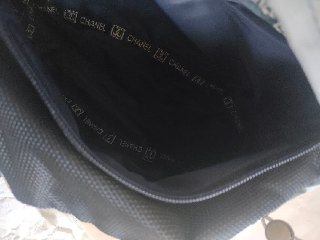 CHANEL ノベルティ　VIP会員限定　ボディバッグ　ショルダーバッグ　黒