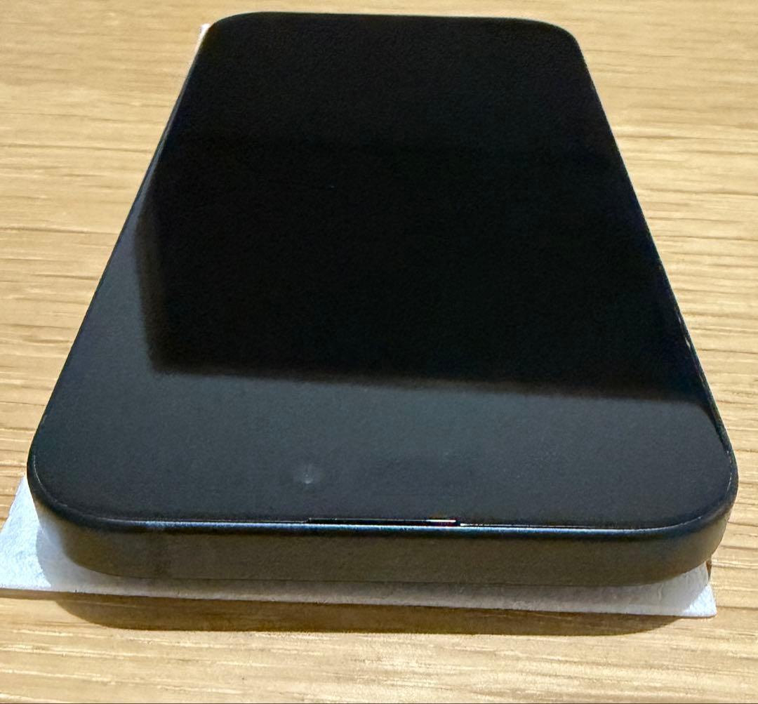 iPhone 15 256GB ブラック本体　箱あり