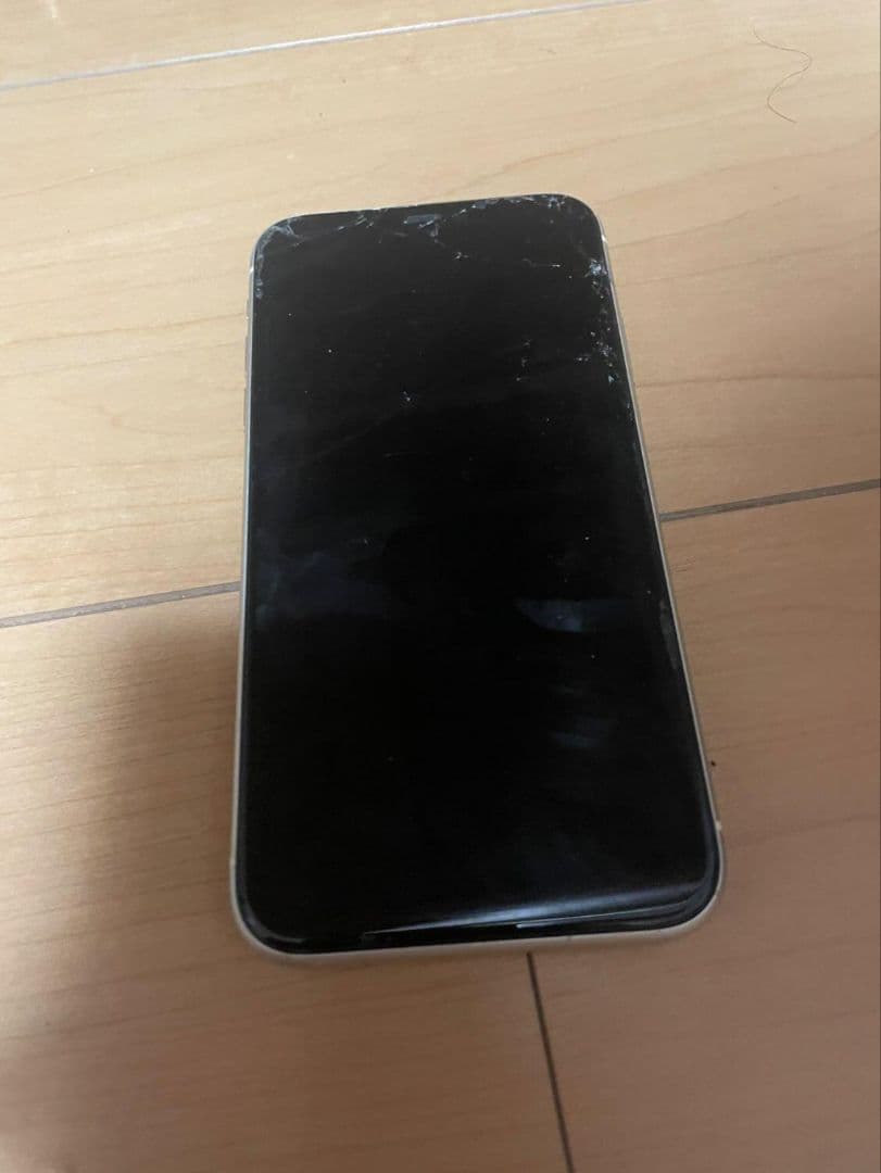 Apple iPhone 11(64GB) ホワイト