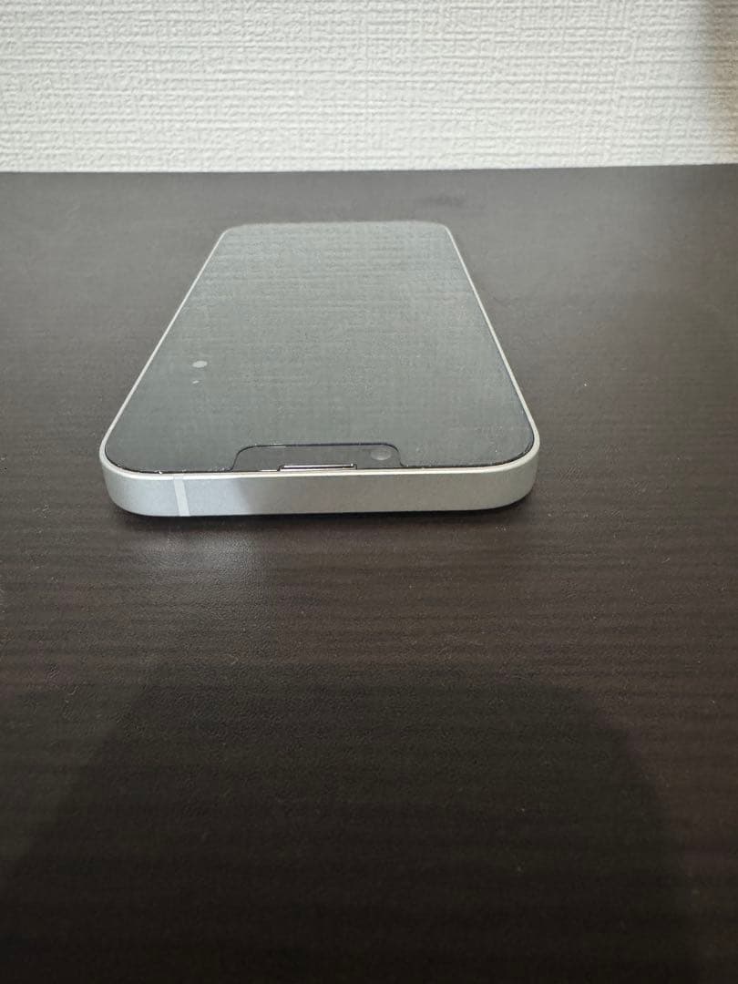 Apple iPhone 16e 本体　ほぼ未使用。