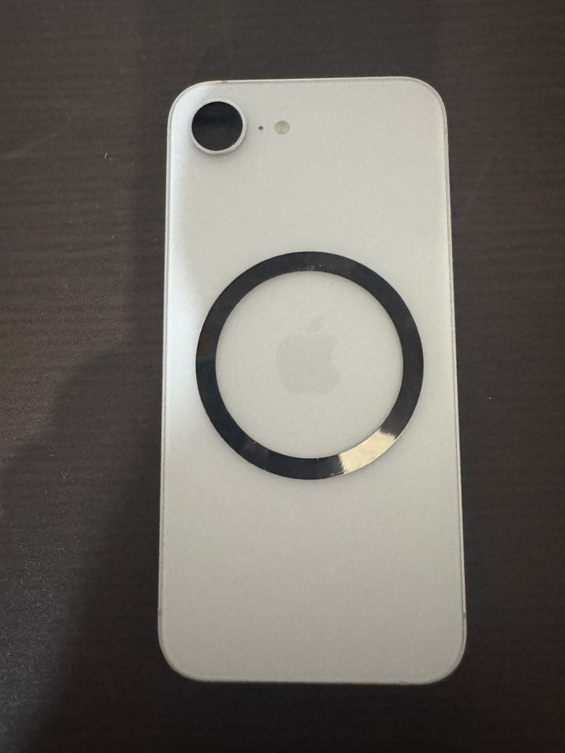 Apple iPhone 16e 本体　ほぼ未使用。