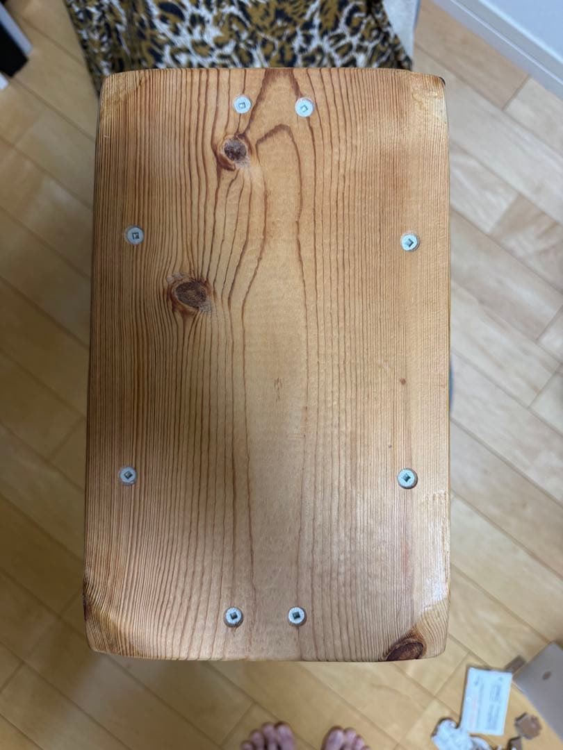 m&m custom performance furniture 角スツール大