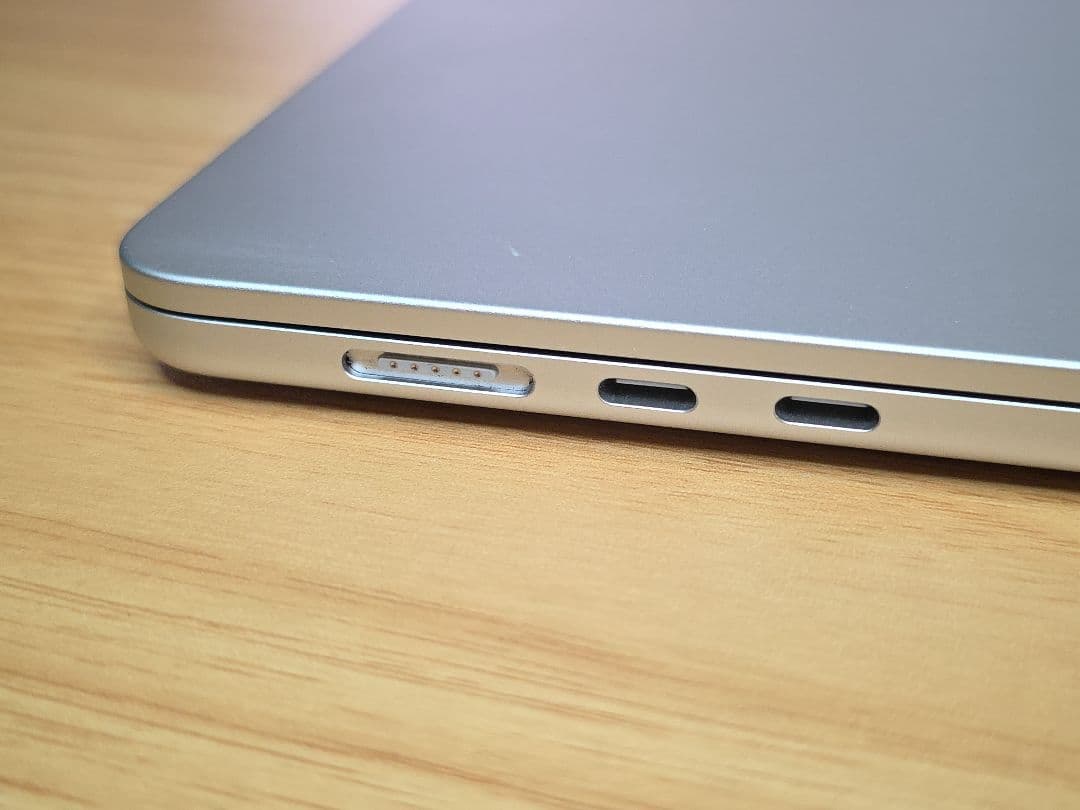 MacBook Air 15インチ M2 16GB 256GB JIS