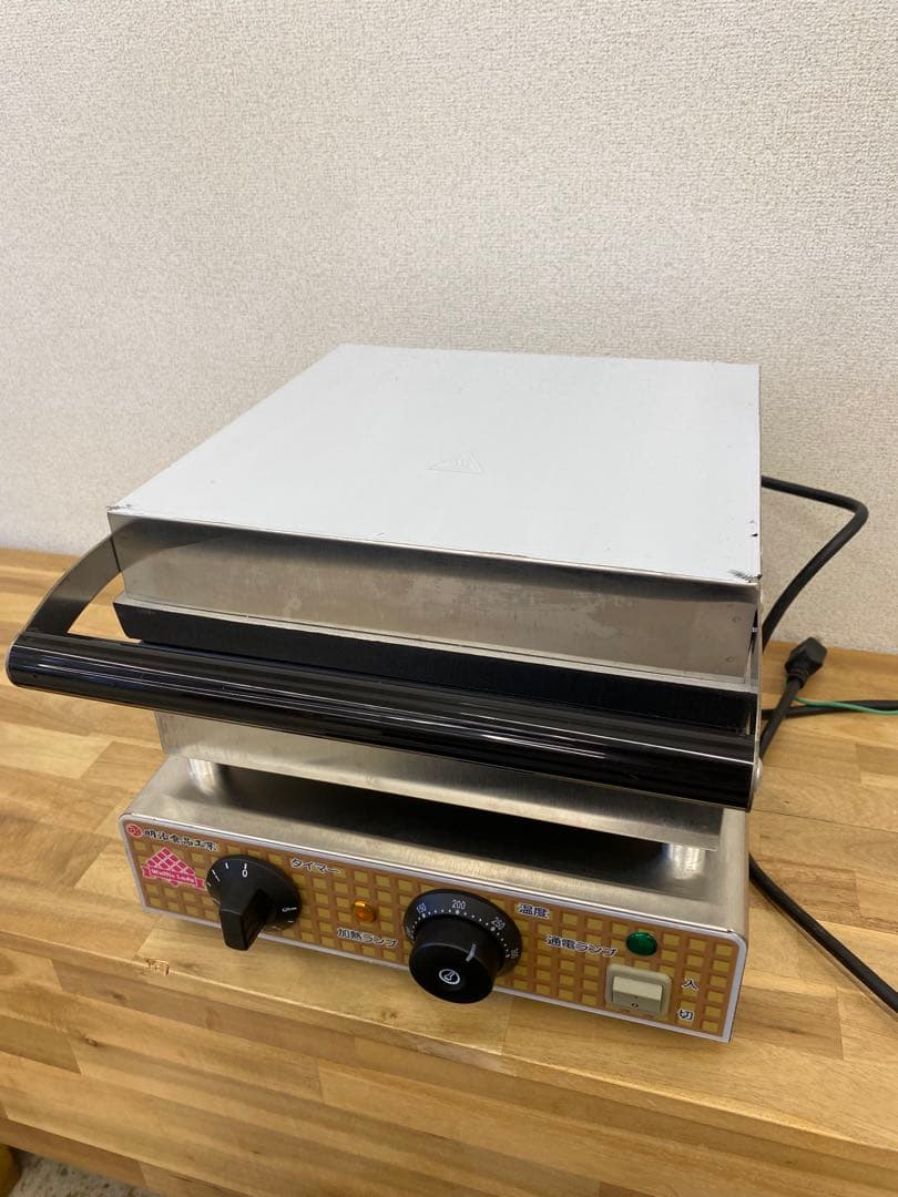 業務用　ワッフルメーカー　４枚焼き
