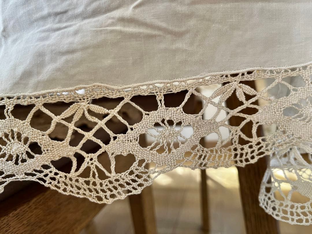 高級ハンドカットレース テーブルクロス／輸出仕様・手仕事の逸品