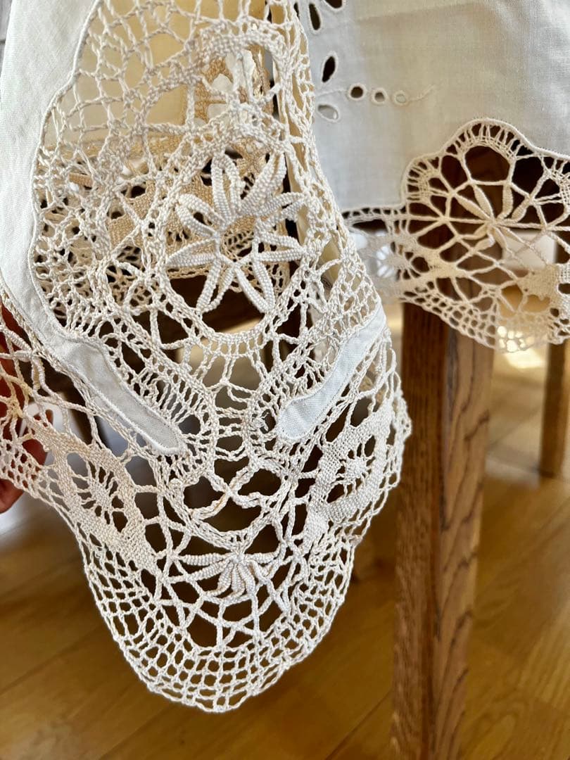 高級ハンドカットレース テーブルクロス／輸出仕様・手仕事の逸品