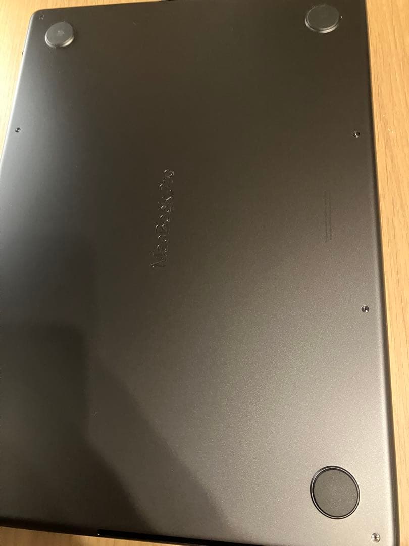 MacBook Pro 2025 (M5, 24GB, 1TB) おまけ付き