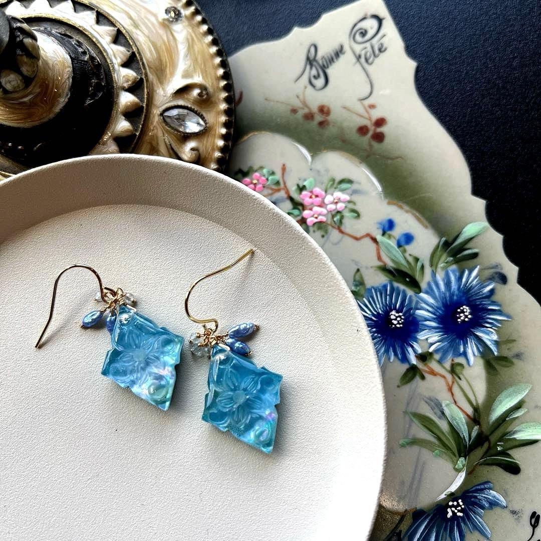 ターコイズ&MOP＆水晶フラワーローゼンジカービング＊ピアスorイヤリング