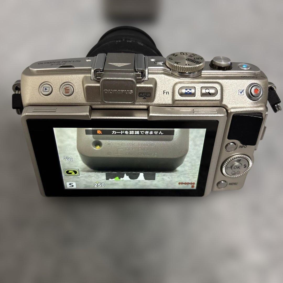 美品　OLYMPUS PEN light E-PL6 ミラーレス一眼レフカメラ