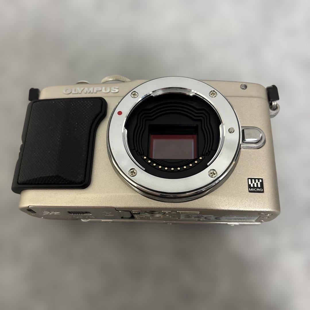 美品　OLYMPUS PEN light E-PL6 ミラーレス一眼レフカメラ