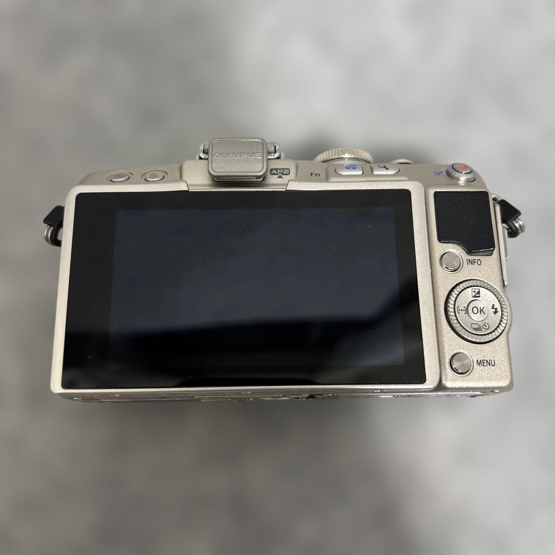 美品　OLYMPUS PEN light E-PL6 ミラーレス一眼レフカメラ