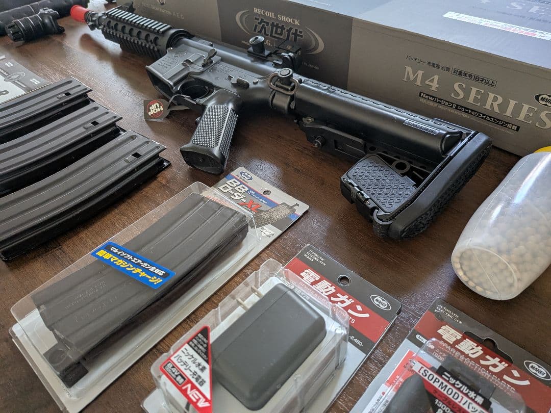 東京マルイ　CQB-R M4シリーズ 次世代電動ガン