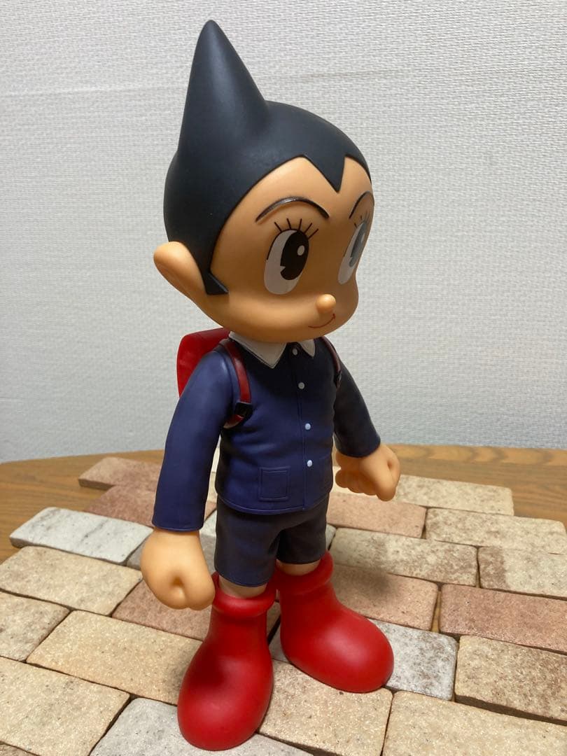 ④ZCW鉄腕アトムフィギュア