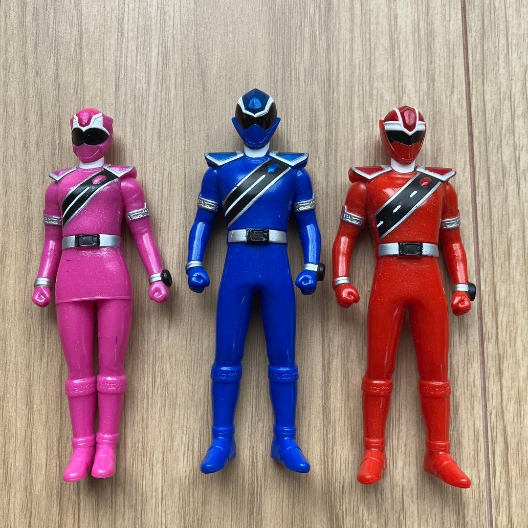 BANDAI 魔進戦隊キラメイジャー Tシャツ Mサイズ　シュシュ　スマホケース