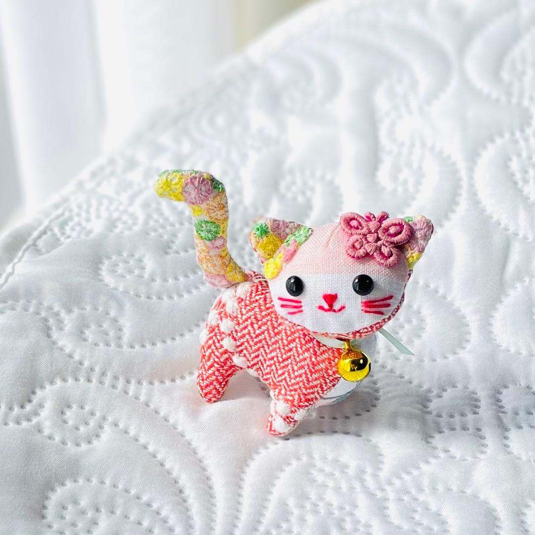 【本日最強開運日】ミナペルホネン生地使用｜小さな猫の守護者