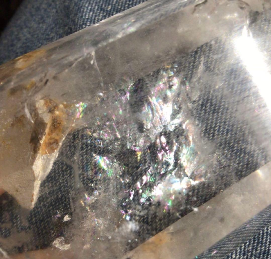 ⭐︎ヒマラヤパワー全開571g虹、クラック共に綺麗☆ヒマラヤ水晶 六角柱原石
