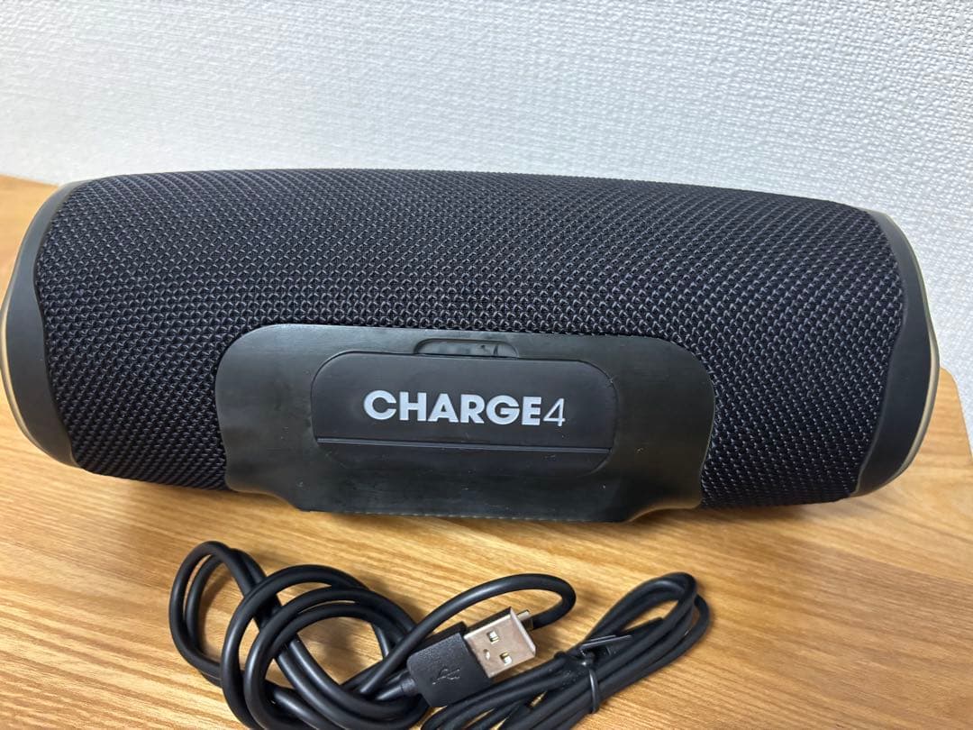 美品！JBL CHARGE4 ワイヤレススピーカー
