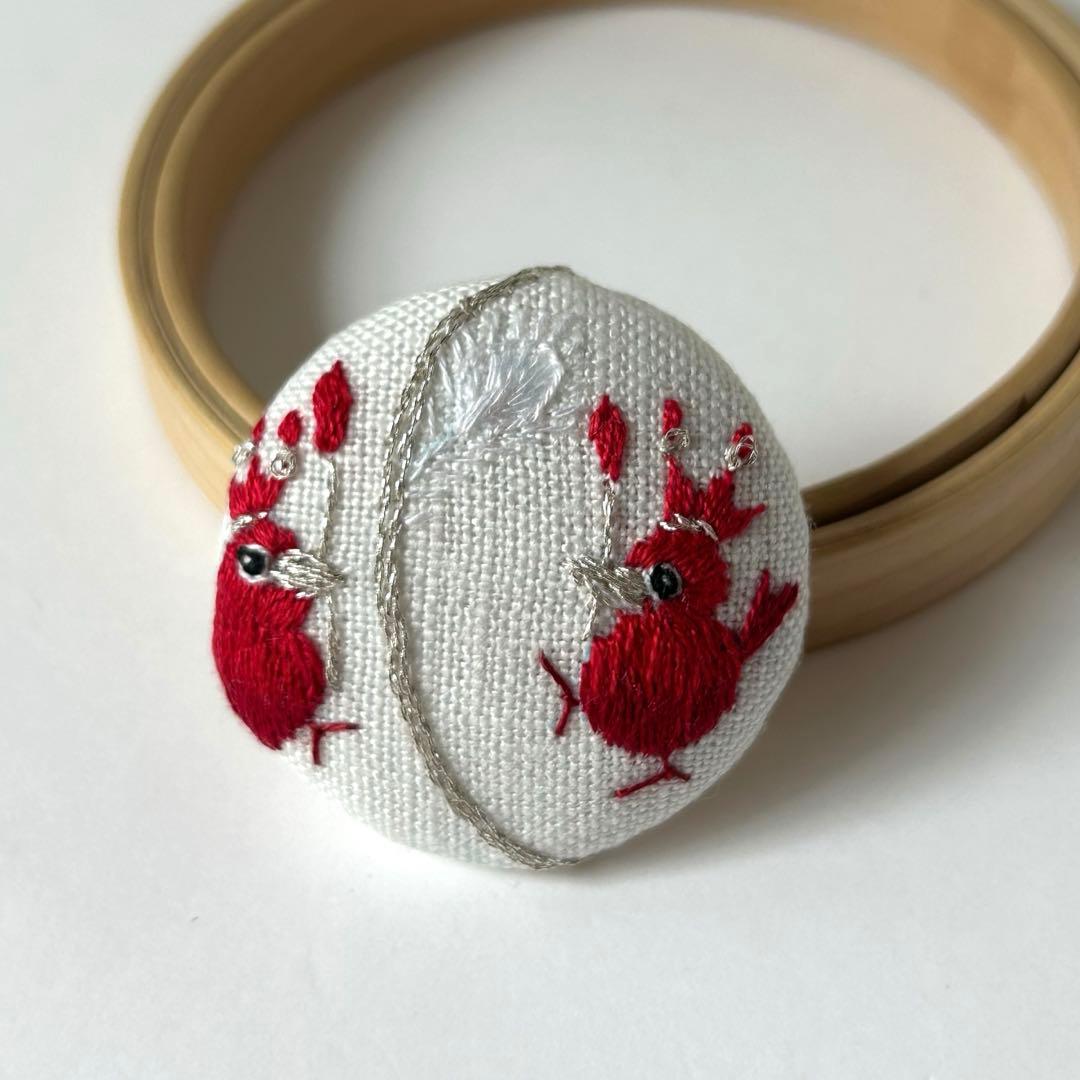 ハンドメイド刺繍ブローチ　 bulaunbulaun様ご確認ページです