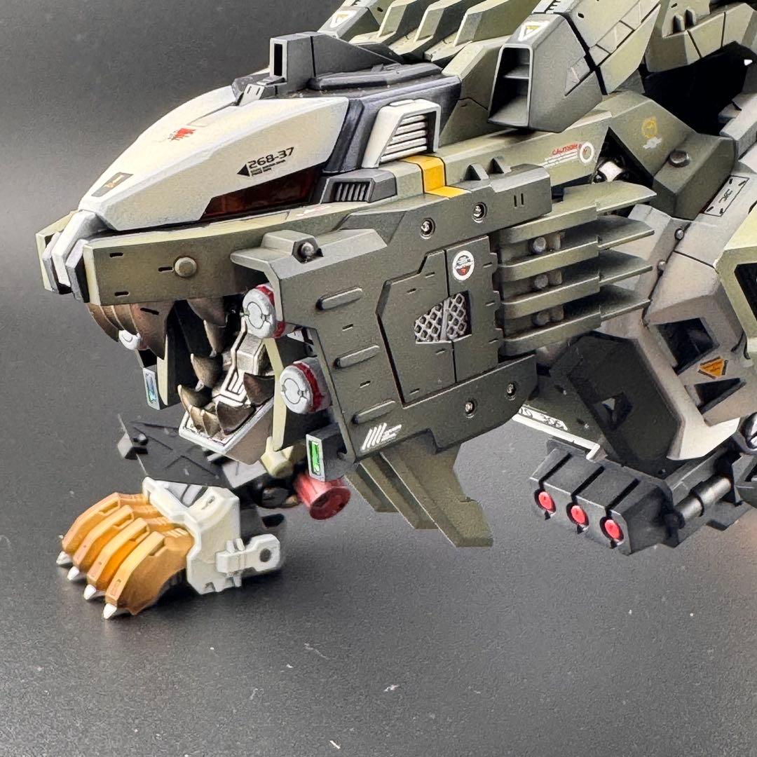 コトブキヤ　HMM ゾイド　ライガーゼロパンツァー　全塗装完成品　ZOIDS