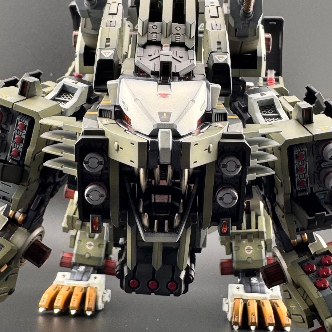 コトブキヤ　HMM ゾイド　ライガーゼロパンツァー　全塗装完成品　ZOIDS