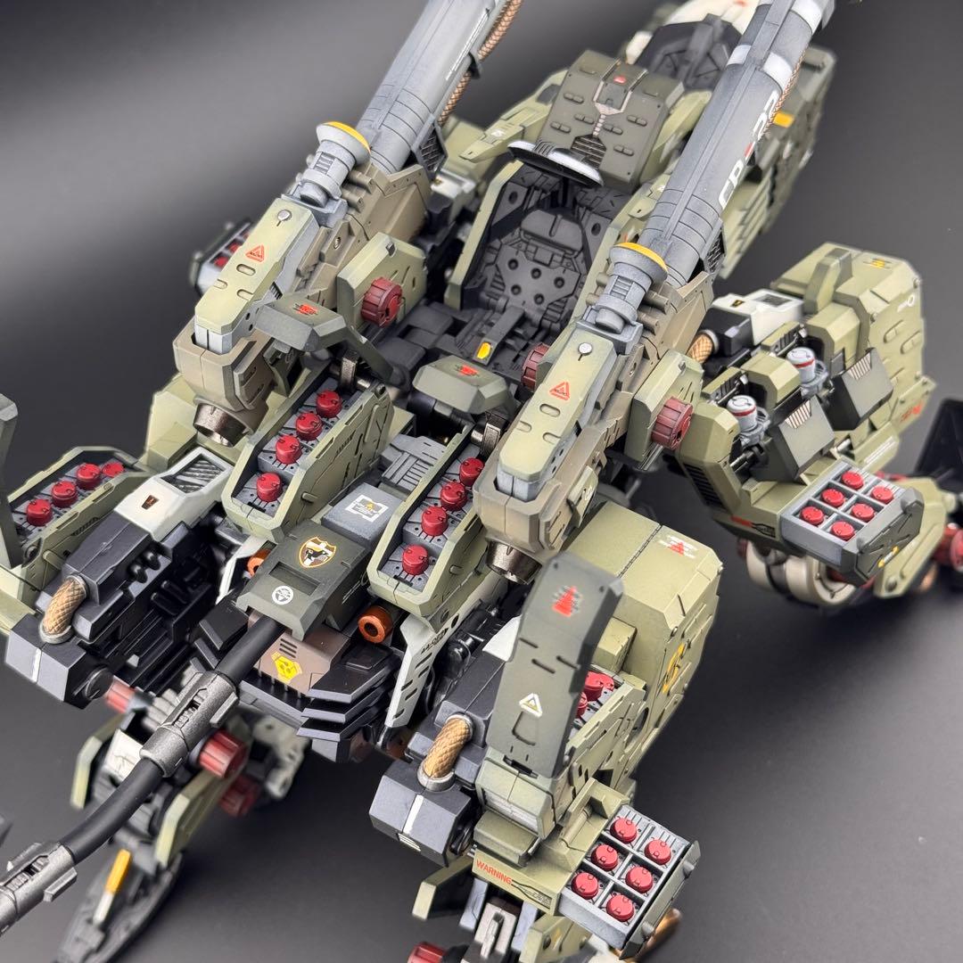 コトブキヤ　HMM ゾイド　ライガーゼロパンツァー　全塗装完成品　ZOIDS