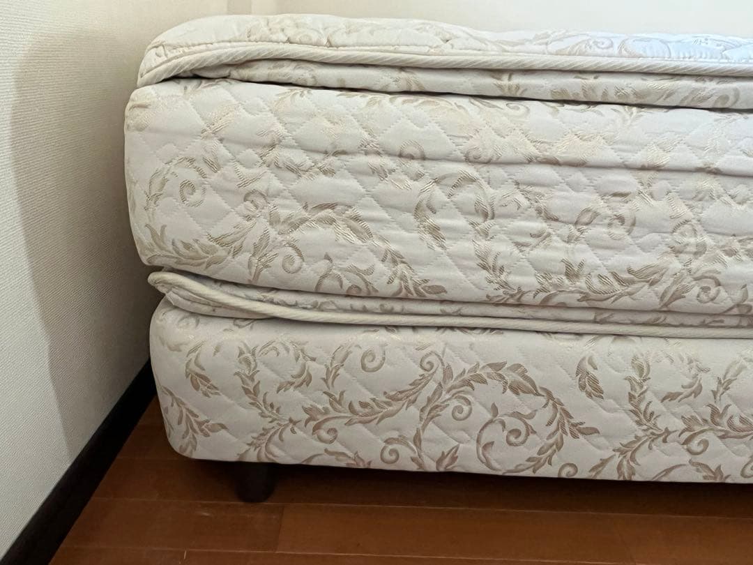 【送料込】 KINGSDOWN ダブル　マットレス+マット台