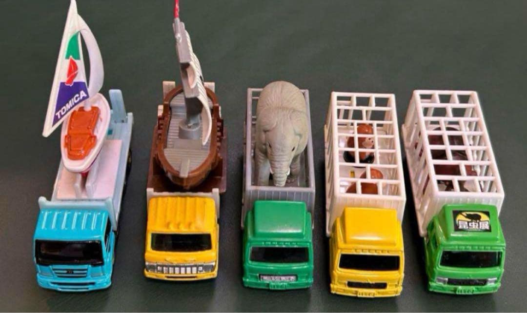 トミカ ゆかいなトレーラーセットなど 9台セット