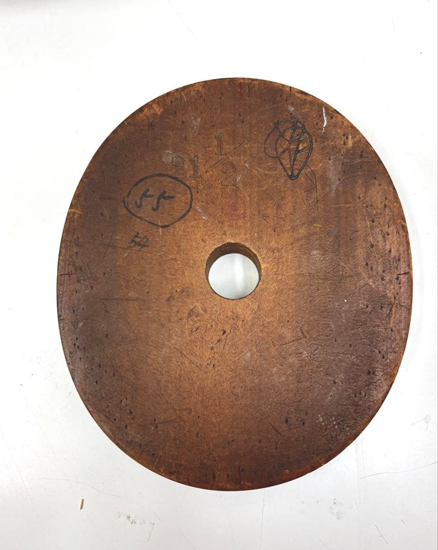 帽子木型ー小さいベレー型　ベン　スタンド　ブロカント