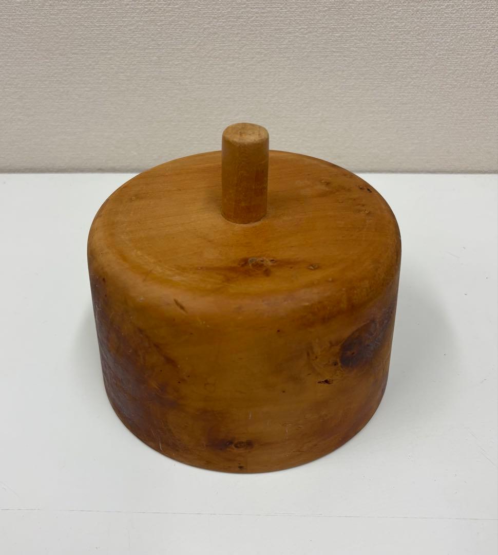 帽子木型ー小さいベレー型　ベン　スタンド　ブロカント