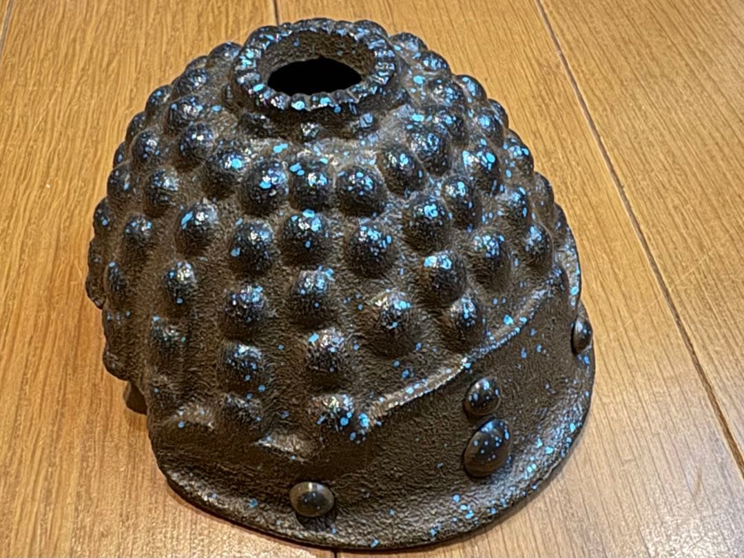 藤原秀郷公ミニ星兜　文鎮