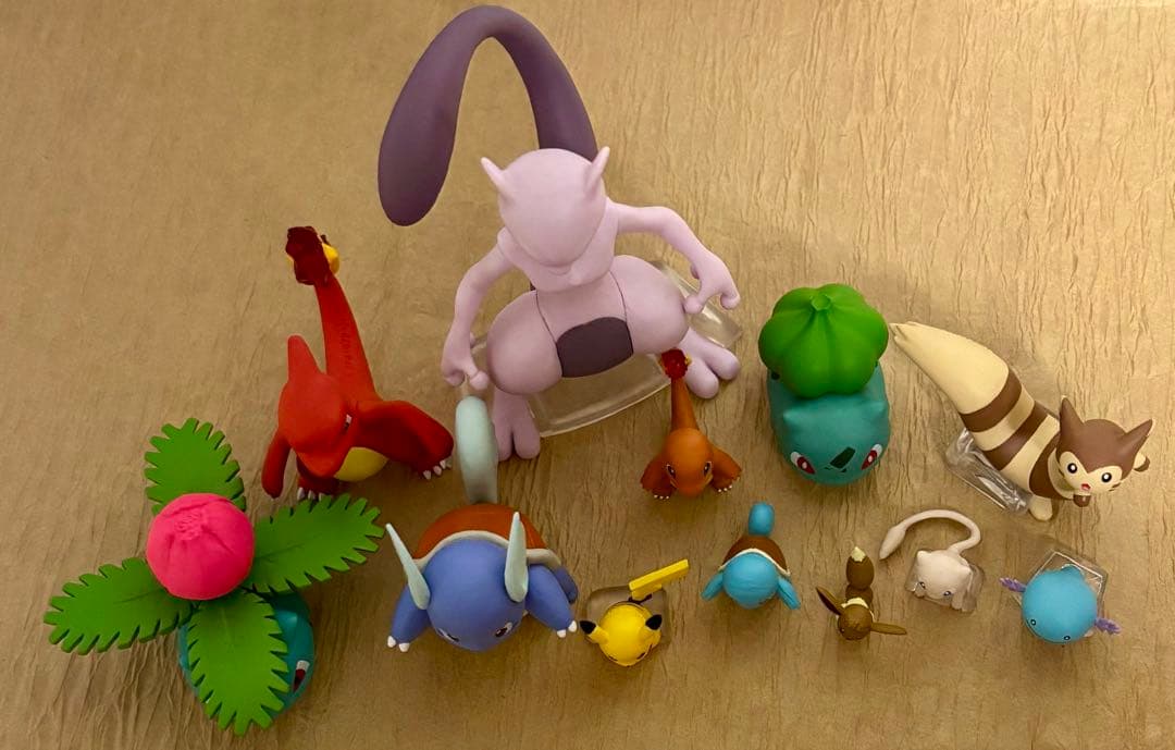 ほぼ新品！　ポケモン　スケールワールド　フィギュア　カントー地方　御三家