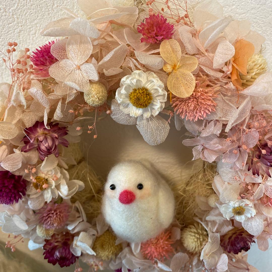 フラワーリース&白い文鳥さん