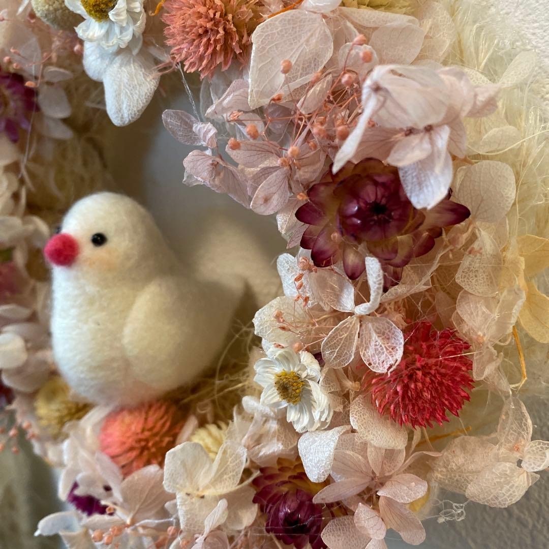 フラワーリース&白い文鳥さん