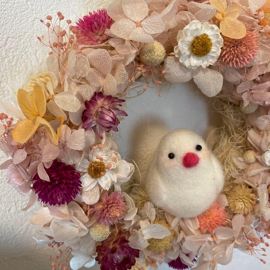 フラワーリース&白い文鳥さん