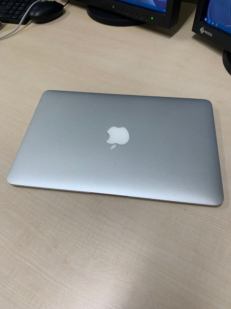 MacBookAir 11-inch 2015(非純正バッテリー付属、送料無料)