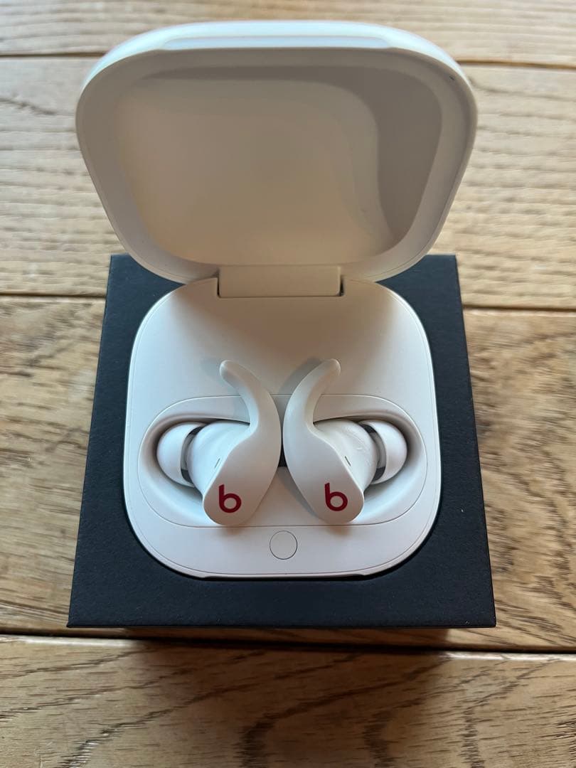 Beats Fit Pro ホワイト
