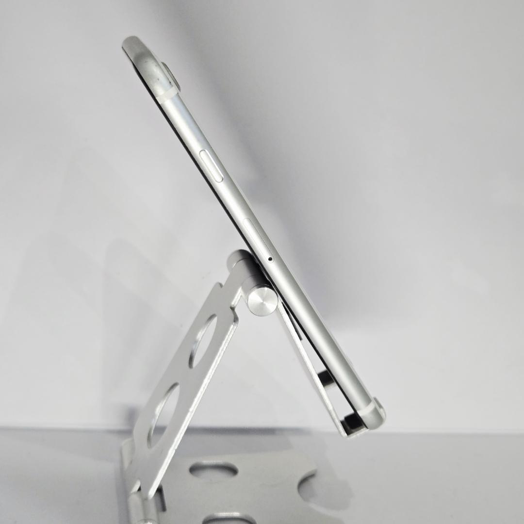 04 iPhoneSE 第二世代 ホワイト SIMフリー