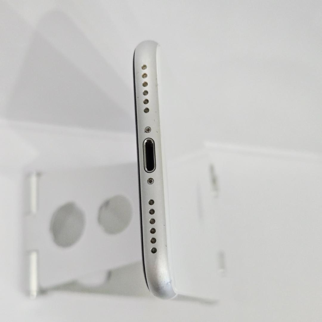 04 iPhoneSE 第二世代 ホワイト SIMフリー