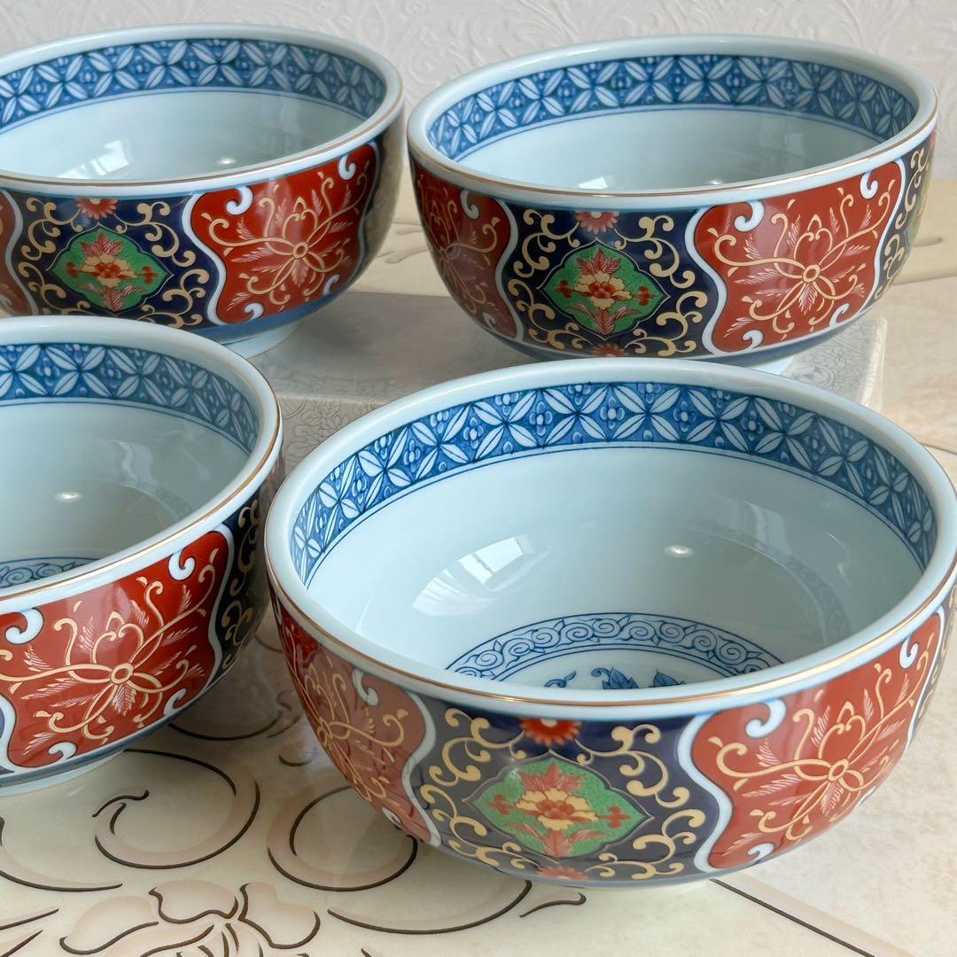 有田焼　明宝窯　丼ぶり　4客セット　色絵　金彩古伊万里　どんぶり　中鉢　ボウル