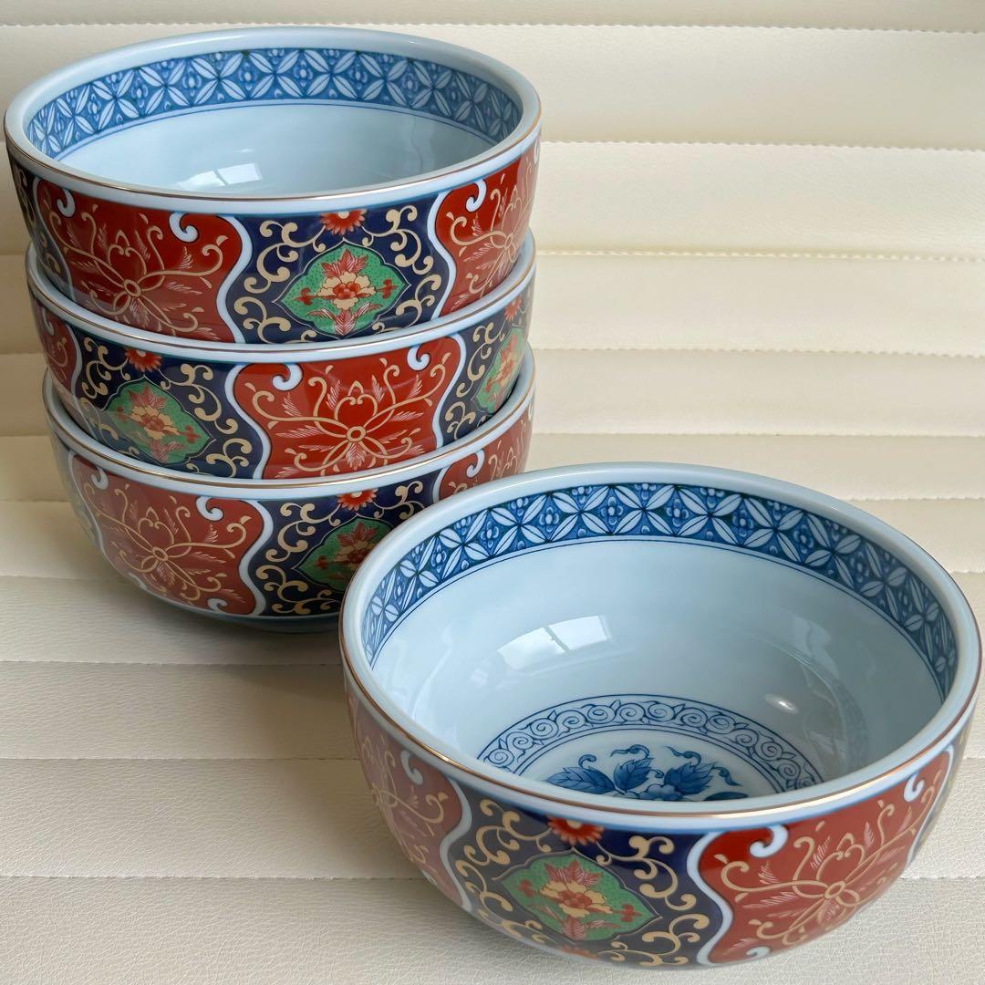 有田焼　明宝窯　丼ぶり　4客セット　色絵　金彩古伊万里　どんぶり　中鉢　ボウル