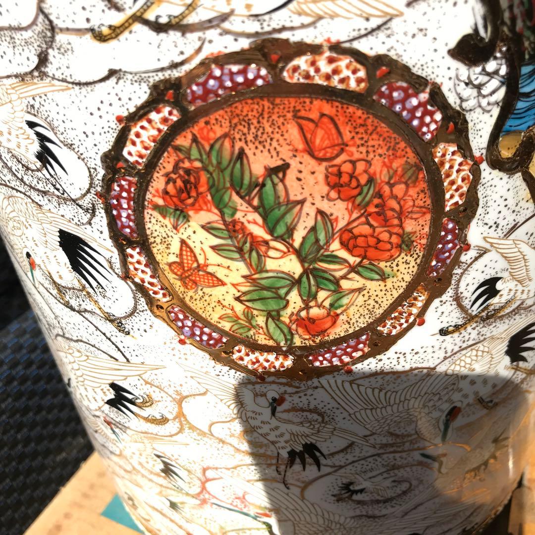 華やかな鳥のデザイン陶器花瓶