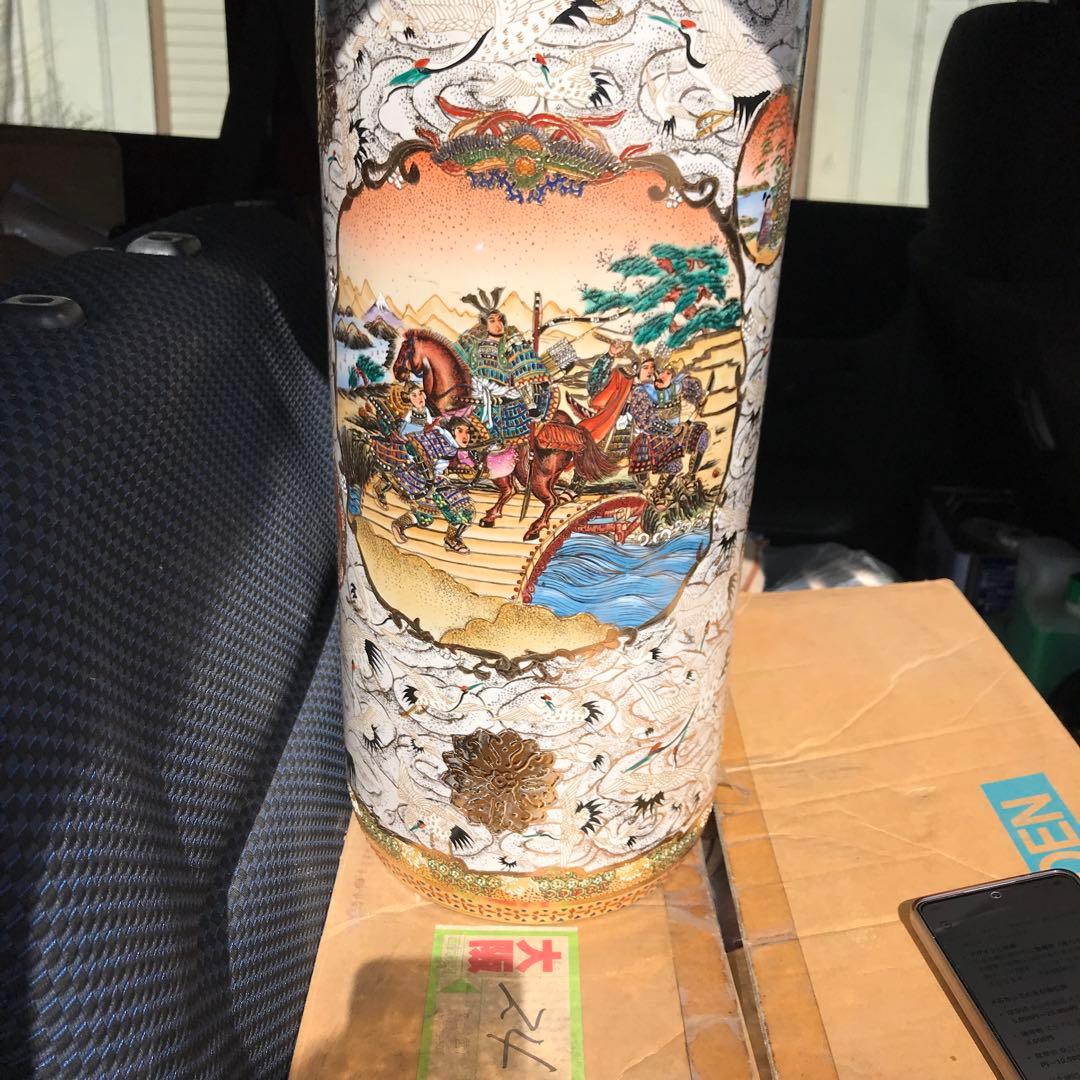 華やかな鳥のデザイン陶器花瓶