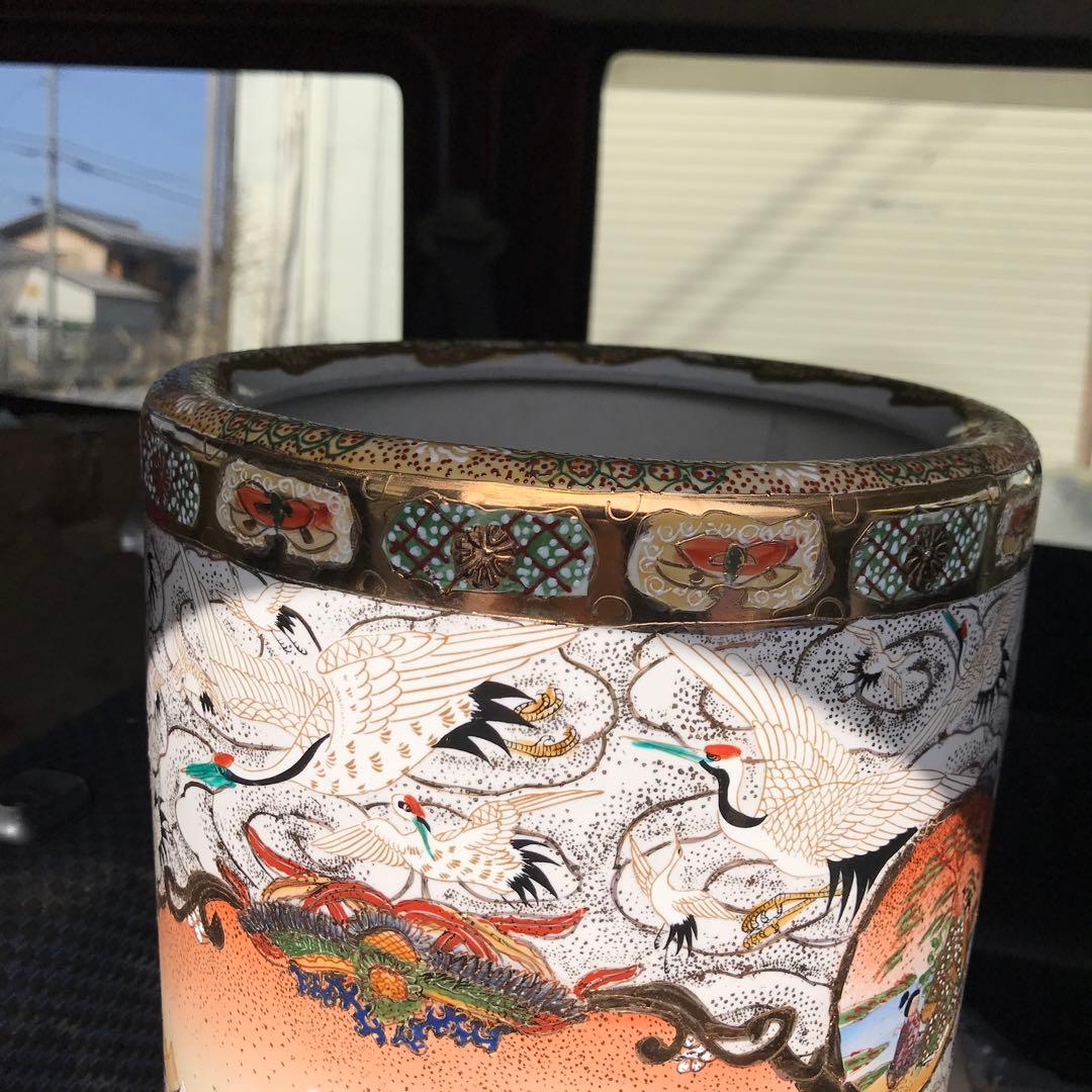 華やかな鳥のデザイン陶器花瓶