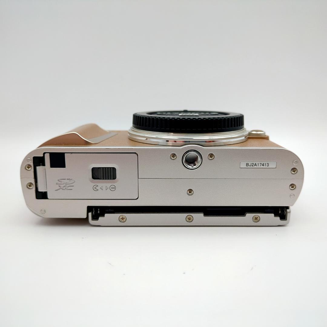 【シャッター回数776】 OLYMPUS PEN E-PL9 ダブルズームキット