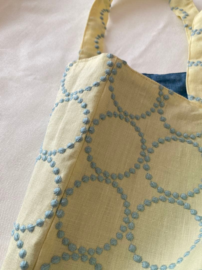 春色✨新色タンバリンのスクエアフラットトートバッグ　ミナペルホネン　イエロー