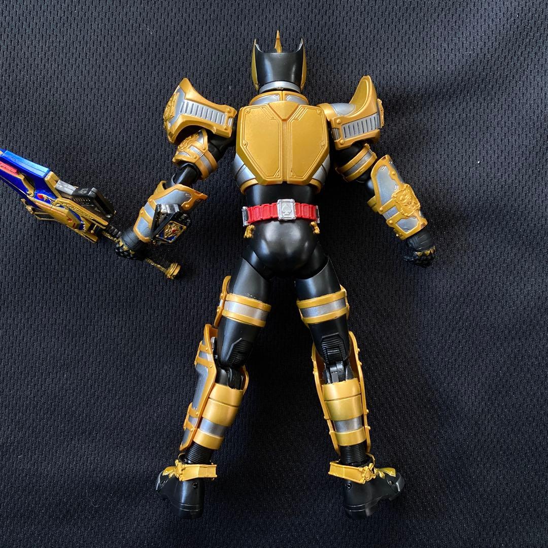 S.H.Figuarts 仮面ライダーブレイド 剣 キングフォーム フィギュア
