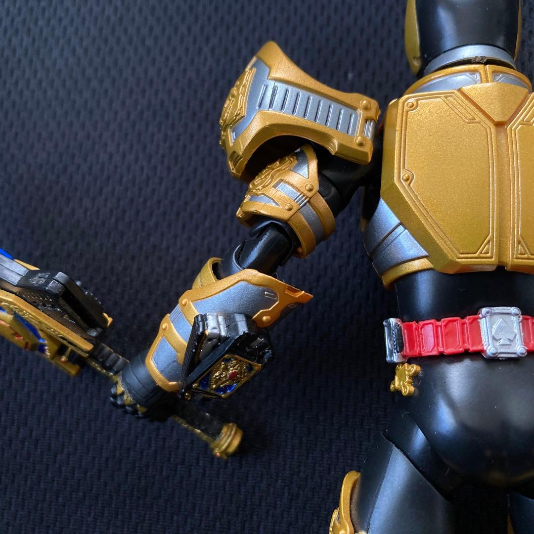 S.H.Figuarts 仮面ライダーブレイド 剣 キングフォーム フィギュア