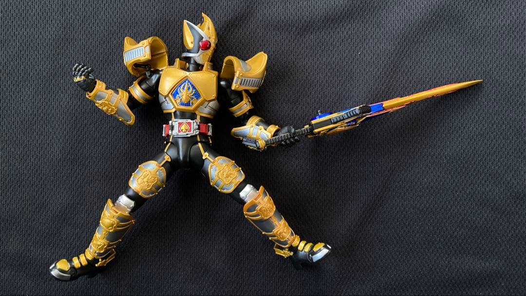 S.H.Figuarts 仮面ライダーブレイド 剣 キングフォーム フィギュア